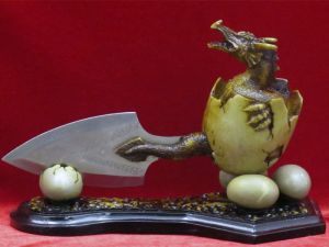 панно яйцо с драконом купить оптом в Москве в интернет магазине Steelclaw